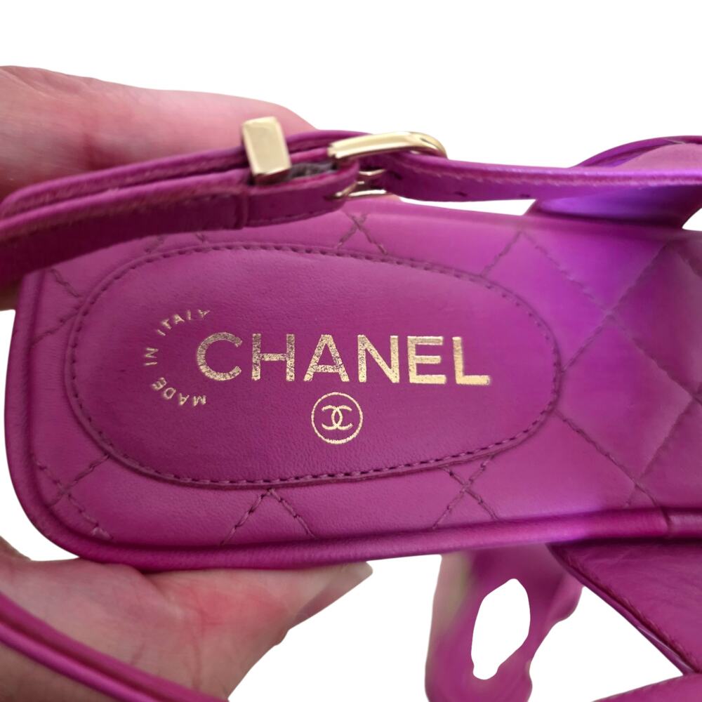 Chanel Thong Pink Quilted Leather CC Logo Sandals Chain Flat Crystal 36 5.5 - Picture 9 of 12